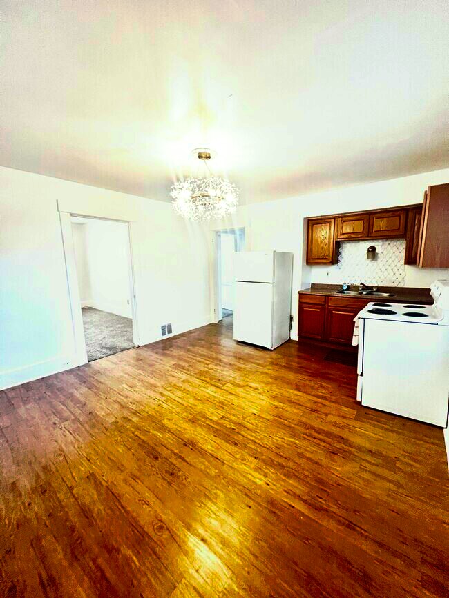 121 Sumner Ave, Pittsburgh, PA 15221