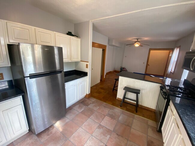 13 Andrew St unit 1, Cambridge, MA 02139 - photo 6