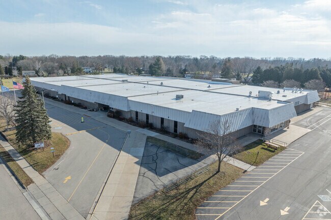 Royal Oaks Elementary School has a great academic program with an overall A- rating on Niche.