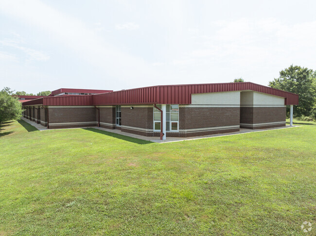 The student-teacher ratio is 18:1 at River Bend Middle School.