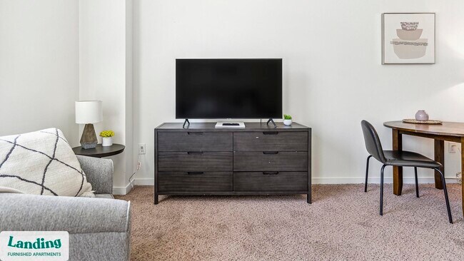 2001 E Broad St unit 307.1405031, Richmond, VA 23223 - photo 3