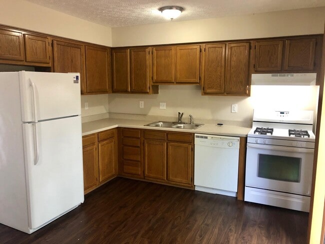 5984 Little Brook Way, Columbus, OH 43232 - photo 4