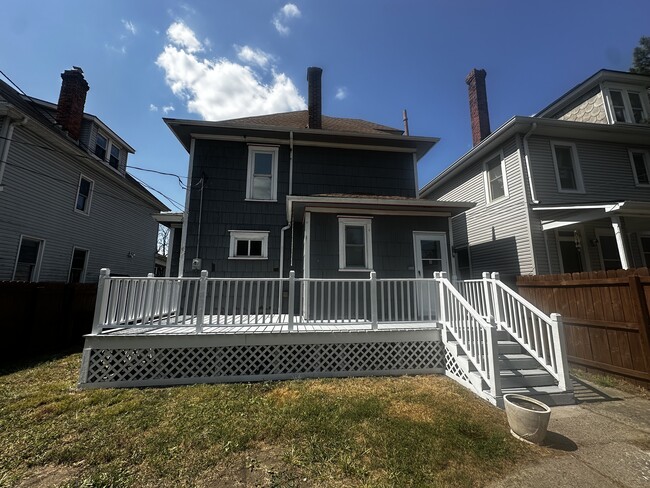 2266 Indiana Ave, Columbus, OH 43202 - photo 4