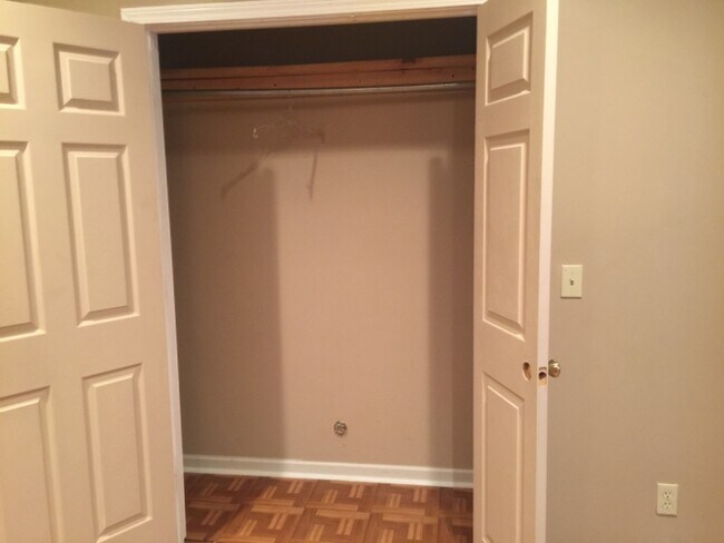 1102 College St, Memphis, TN 38106 - photo 7