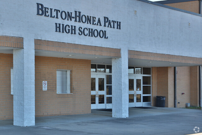 Belton Honea Path High 5