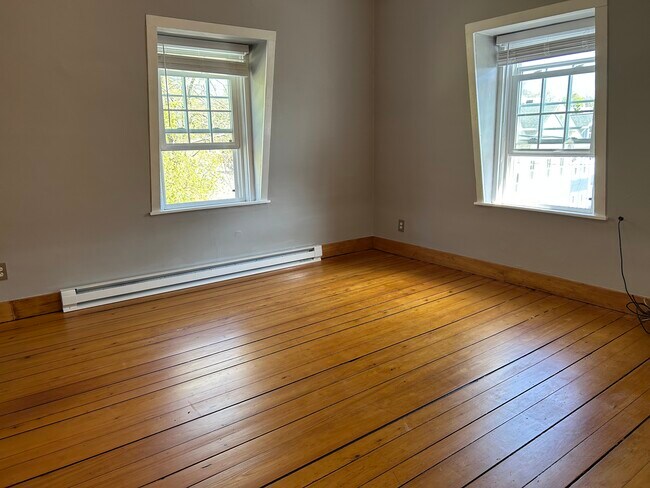 331 Spring St unit 3, Newport, RI 02840 - photo 7
