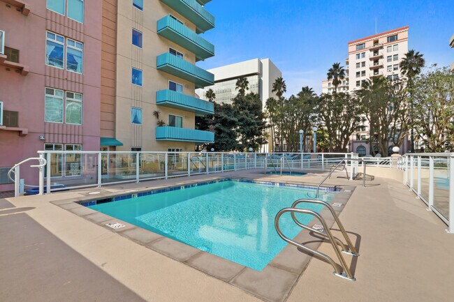 Aqua Condominiums unit 1016, Long Beach, CA 90802 - photo 7