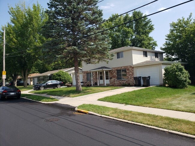 444 N Henninger St, Mayville, WI 53050 - photo 3