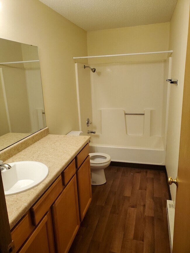 MORT- 410 SE 4th St., Grimes, IA 50111 - photo 3