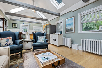 13 Saint James St Unit 2, Newton, MA 02458