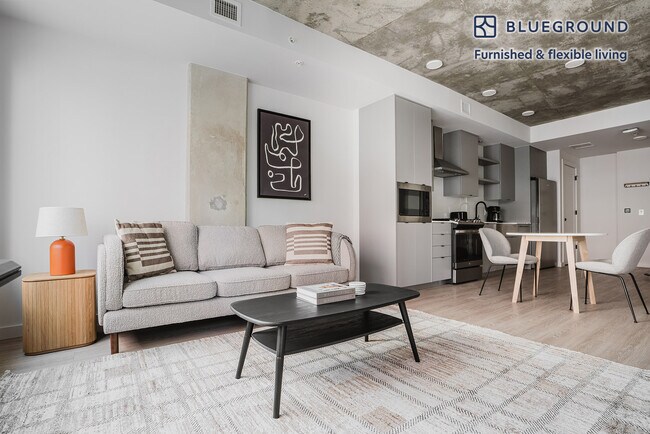 3030 Potomac Ave unit FL3-ID1018, Arlington, VA 22202 - photo 3