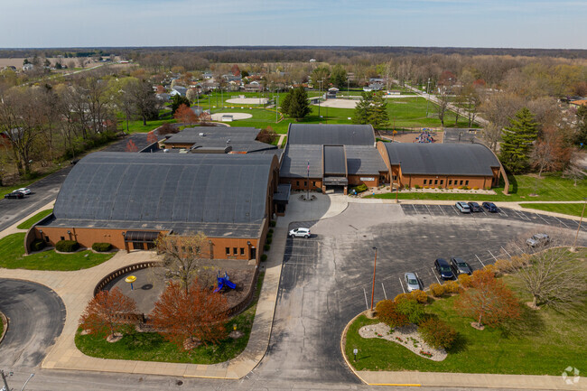 Dayton Elementary School has a student-teacher ratio of 15 to 1.