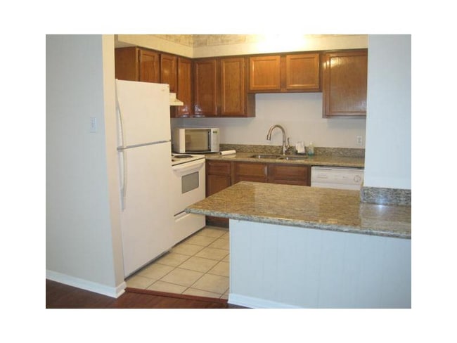 812 Martin Behrman Ave, Metairie, LA 70005 - photo 3