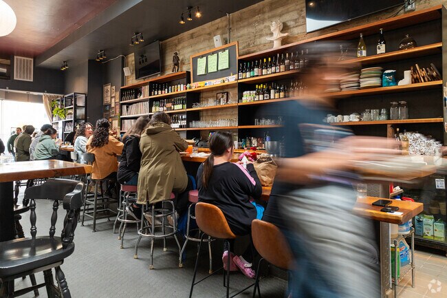 The Laundromat in Outer Richmond serves pizza, burgers and more.