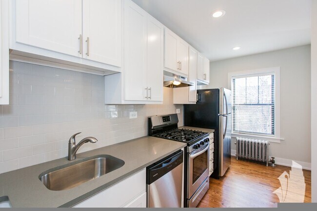 1940 W Wilson Ave unit 1954-2BB, Chicago, IL 60640 - photo 4