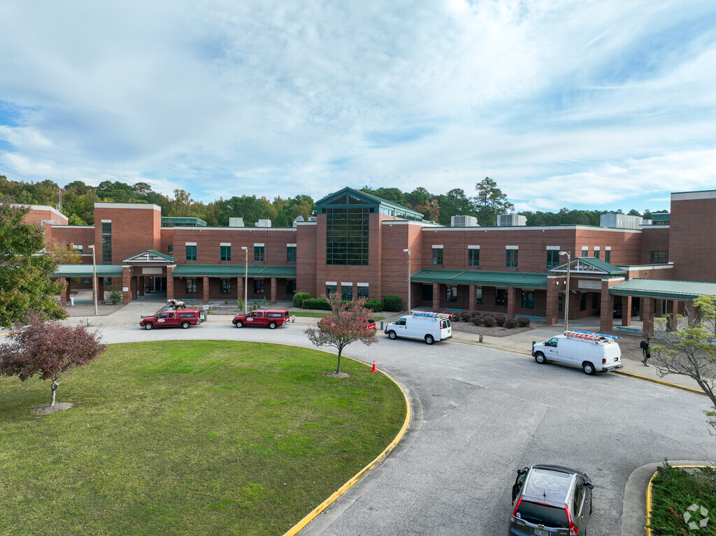 Heritage High School, Newport News VA Rankings & Reviews - Homes.com