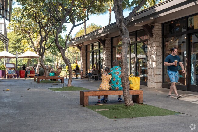 Ko Olina Center offers modern retail and dining options.