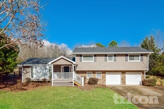 425 Monivea Ln, Roswell, GA 30075