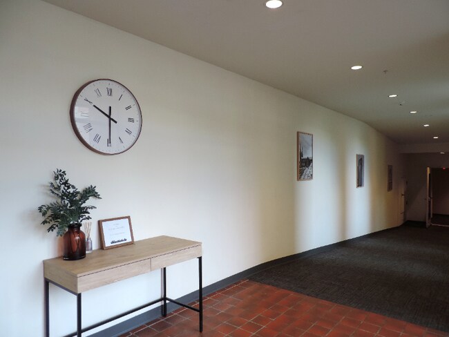 192 Erie Blvd unit 508, Schenectady, NY 12305 - photo 2