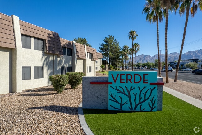 Verde Apartments off First Avenue offer plenty of amenities for Limberlost renters.