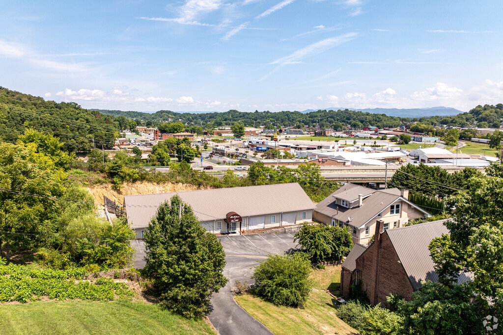 Kids are challenged to excel at Solid Rock Academy.