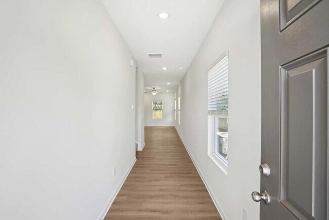 5381 Frontier Ct, Flowery Branch, GA 30542 - photo 5