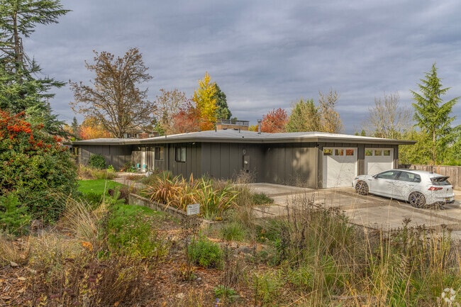 A Mid-Century Modern home with a Backyard Habitat certification in Glenmorrie.