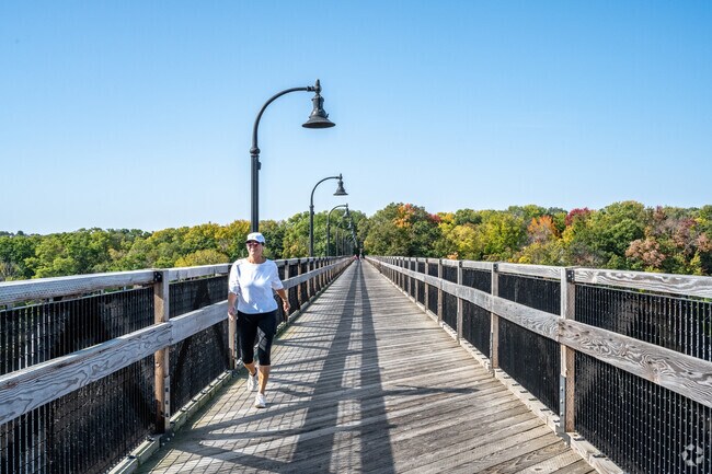 North River Fronts residents utilize the convenience of the High Bridge.