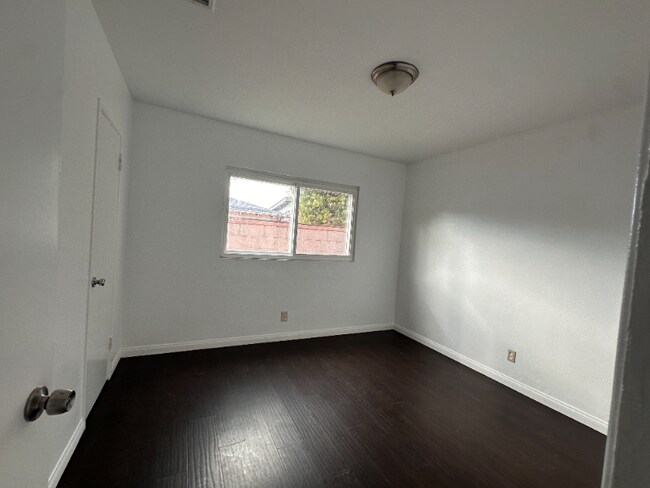 10929 Buford Ave unit 10927 1/2, Inglewood, CA 90304 - photo 5