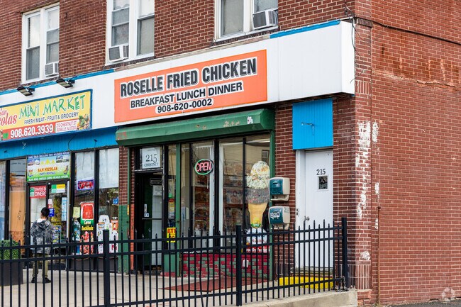 The downtown Roselle area is home to a number of unique eateries.