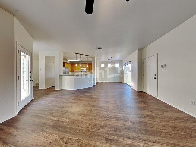 5400 Redwater Ct, the Colony, TX 75056 - photo 6