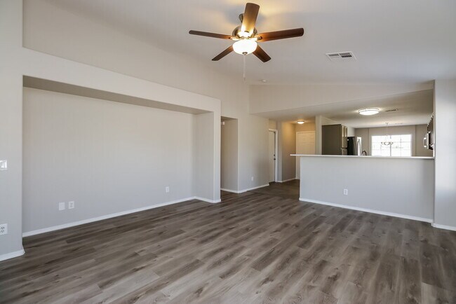 2201 S 84th Ave, Tolleson, AZ 85353 - photo 4