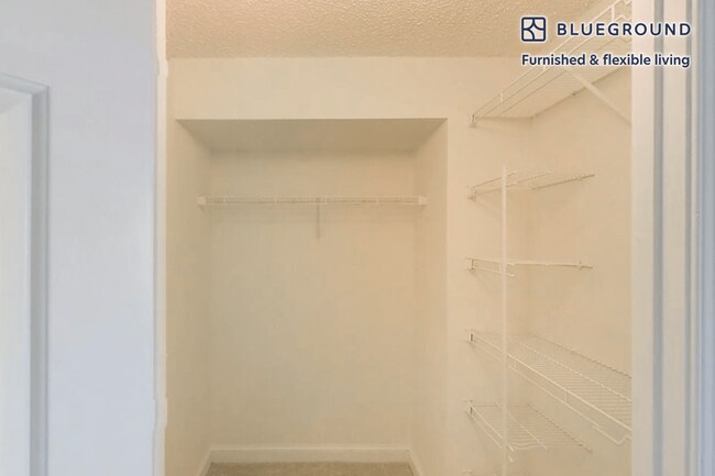 4100 Massachusetts Ave NW unit FL13-ID5387A, Washington, DC 20016 - photo 7