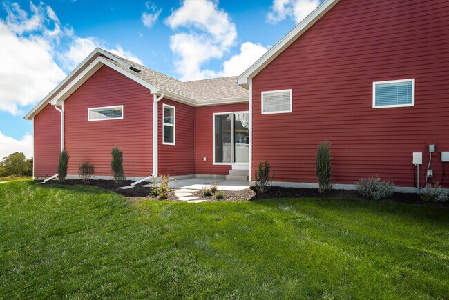 1207 Crane Meadow Way unit 36789055, Sun Prairie, WI 53590 - photo 3