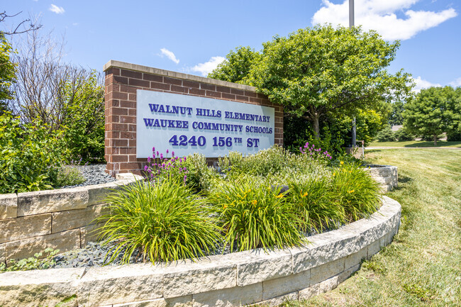 Walnut Hills Elementary School serves students K-5th grade.