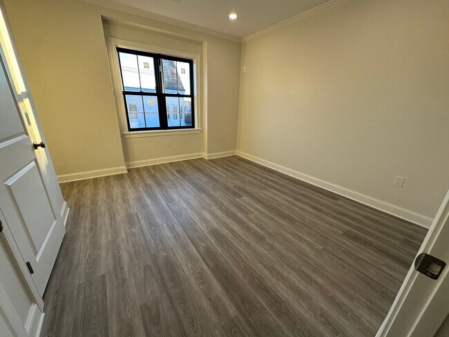 48 Nichols St unit 101, Everett, MA 02149 - photo 6