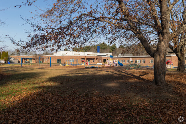 Rye Elementary School s part of the Rye School District.