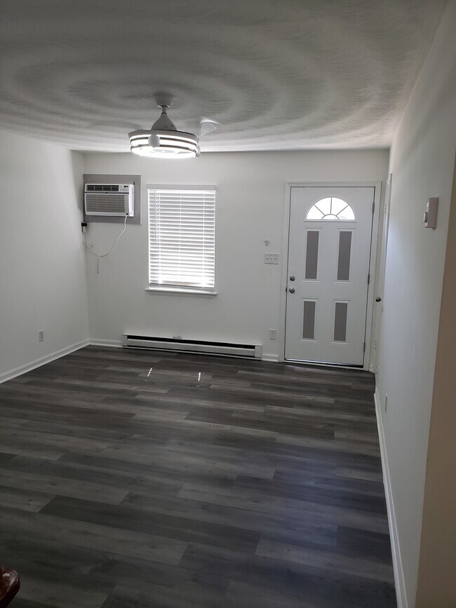 118 Forrest Ave unit A, Norfolk, VA 23505 - photo 3