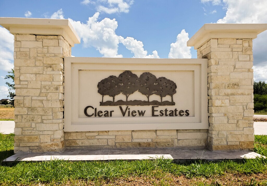 Clear View Estates Sign.jpg