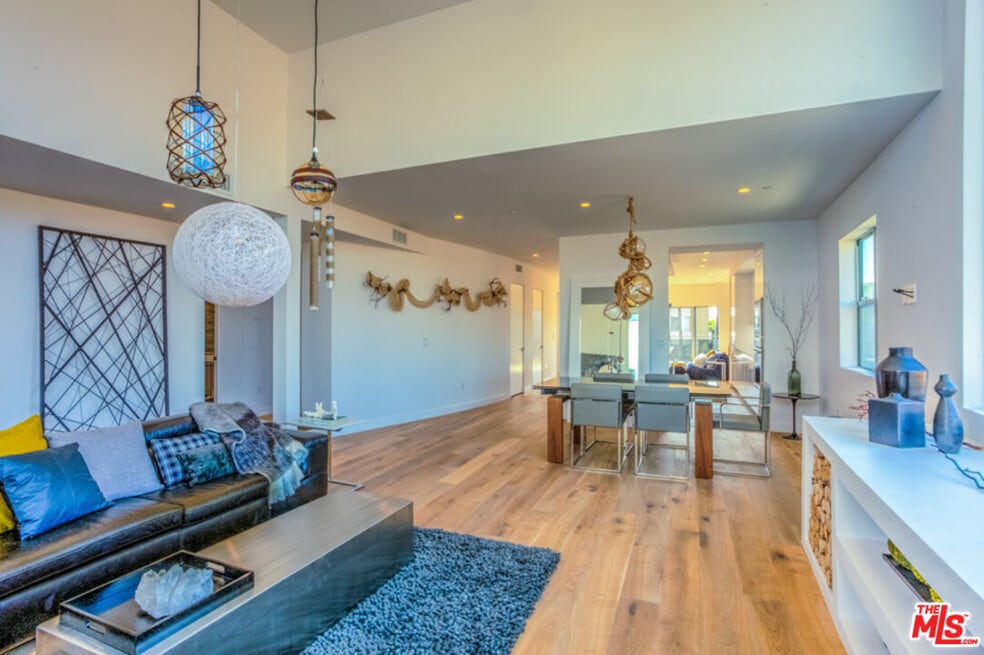 947 4th St unit C, Santa Monica, CA 90403 - photo 1