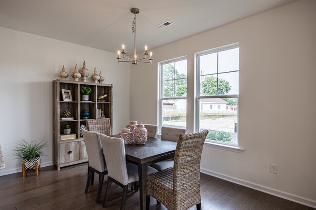 206 Oxford Ave, Smithfield, VA 23430 - photo 7