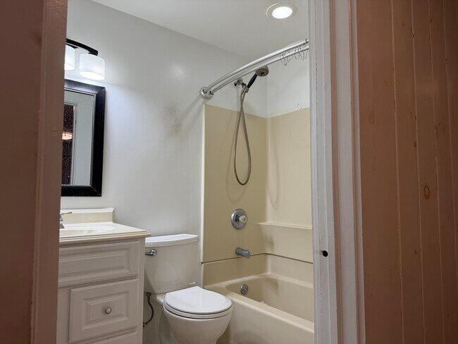 555 Main St unit 555 A, Cromwell, CT 06416 - photo 6