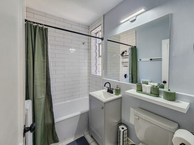 2115 N Sedgwick St unit ID1360115P, Chicago, IL 60614 - photo 7