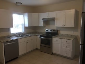 5 N Worcester St, Norton, MA 02766