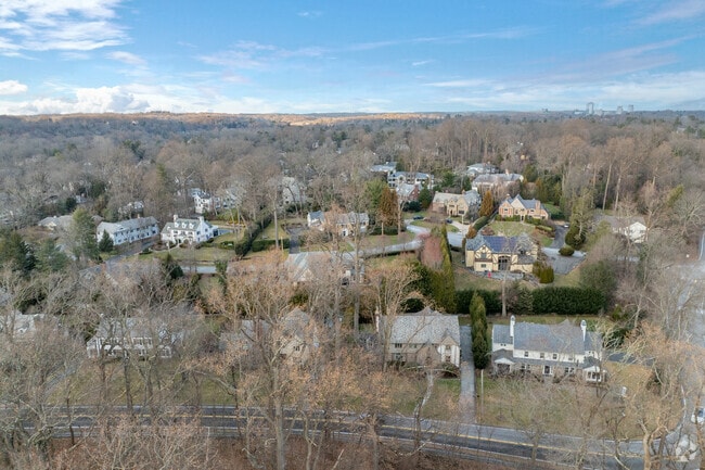 Scarsdale Middle School is nestled in the Murray Hill neighborhood.