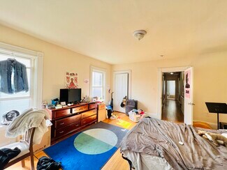 14 Pratt St, Boston, MA 02134