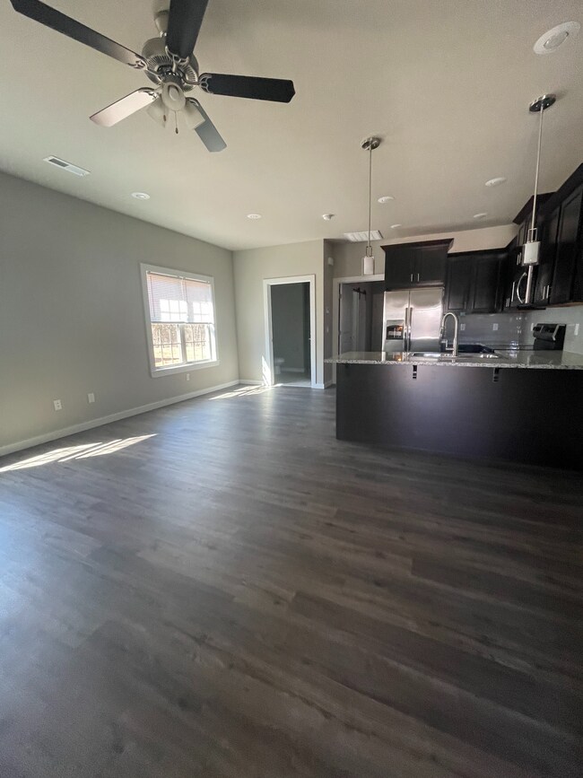 3251 W Reese, Springfield, MO 65810 - photo 2