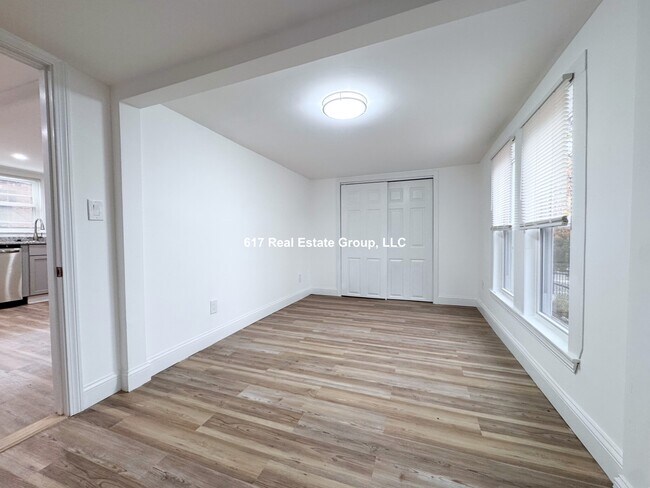 340 Market St unit 1, Brighton, MA 02135 - photo 6
