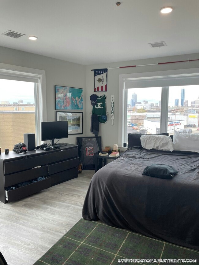 200 Old Colony Ave Unit 303, Boston, MA 02127