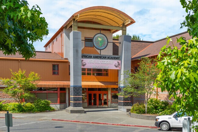 Raising Star Elementary School serves the younger residents in the Seattle area.